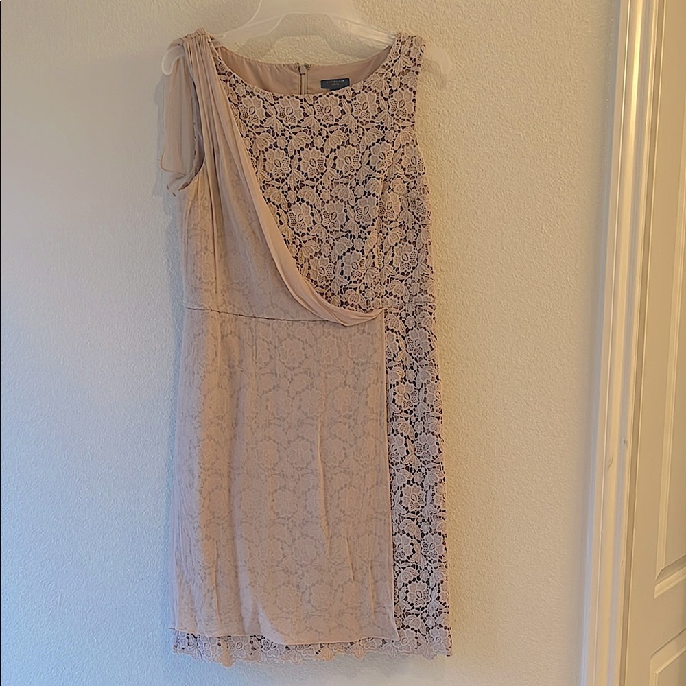 (2 for $20) Ann Taylor One Shoulder Lace tan/khaki Dress. Size 8P